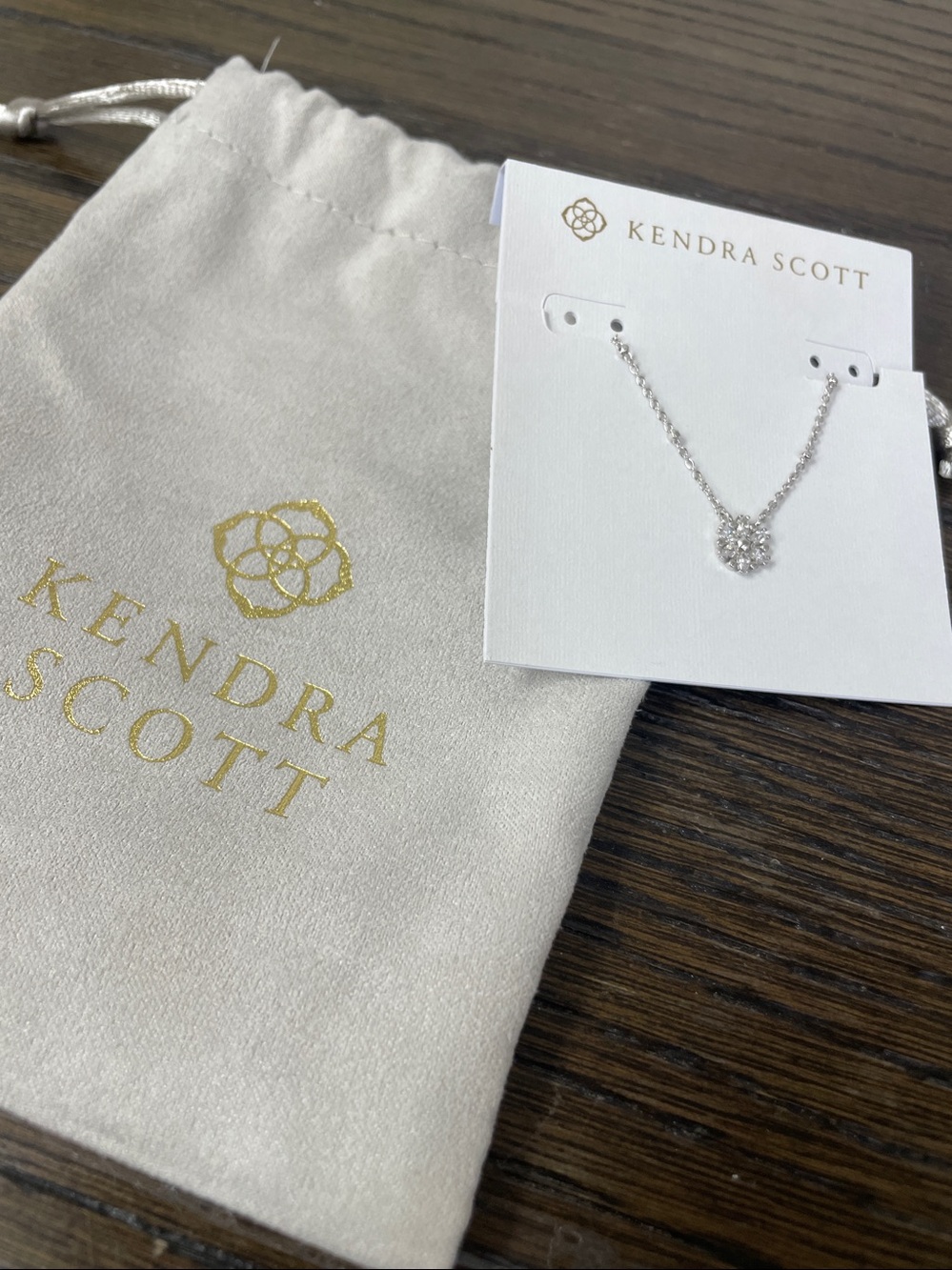 Kendra Scott necklace